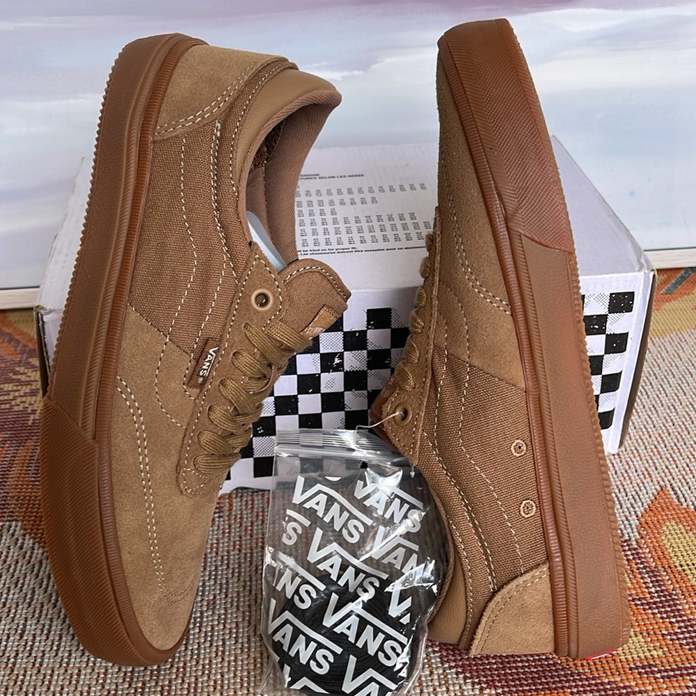 Vans WMNS Gilbert Crockett
Brown/Gum
VN0A5JIFB7G
Sneakers - Picture 12 of 16